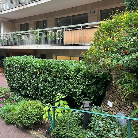 Chic 47m2, 2 Rooms, Ground Floor, Patio, 280m Croisette * Cannes